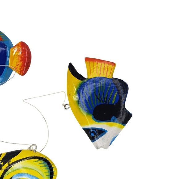 Wooden Fish Wall Hanging Decor With 3 Hand-Painted Fish On String For Nautical H - Picture 3 of 6